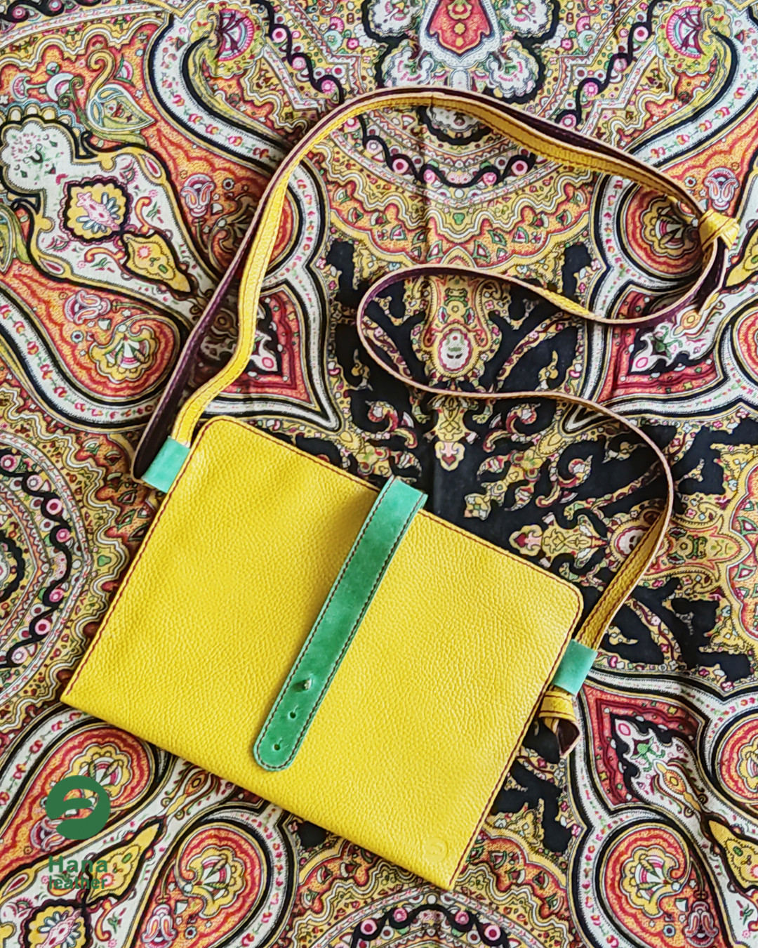 کیف تبلت دوشی چرم