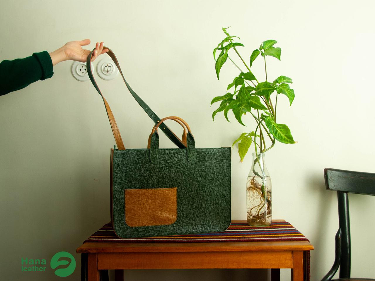 کیف اداری/ دوشی چرم دست دوز مدل زازرا